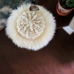 Knit/fur hat
